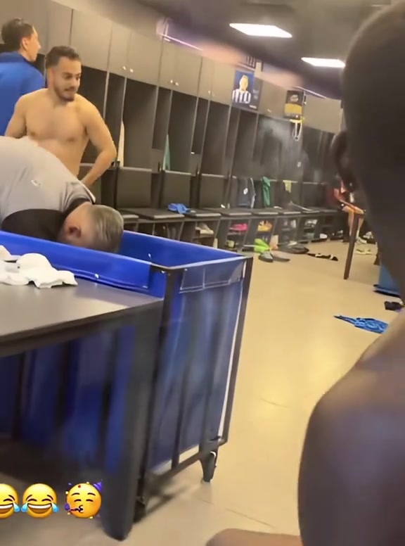 怪才！网友盘点巴洛特利生涯中的各种迷之操作😵