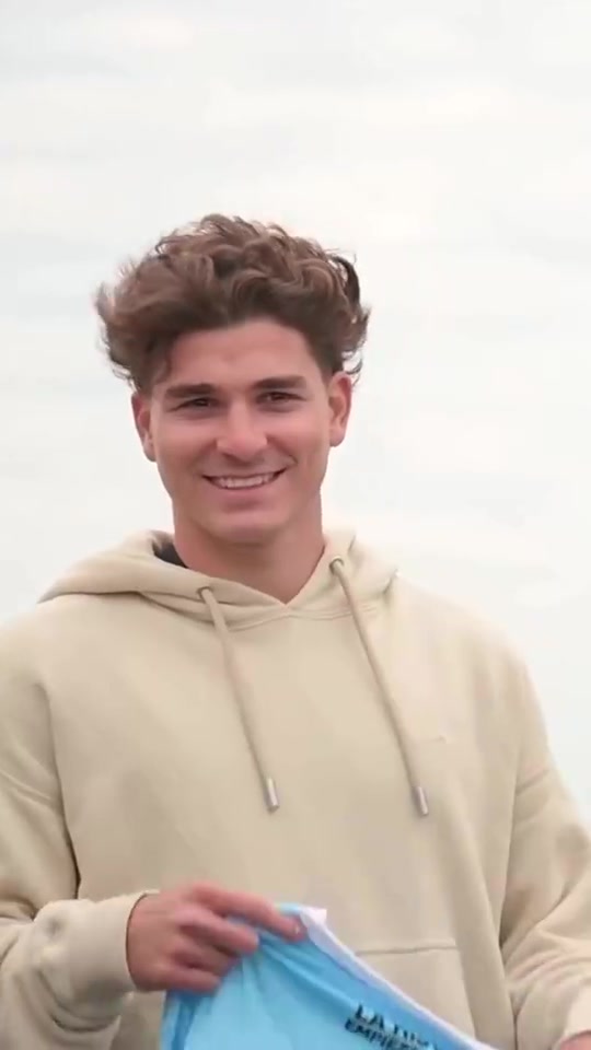 一发入魂！阿尔瓦雷斯女友怀孕啦~国外连男孩女孩都提前知道了