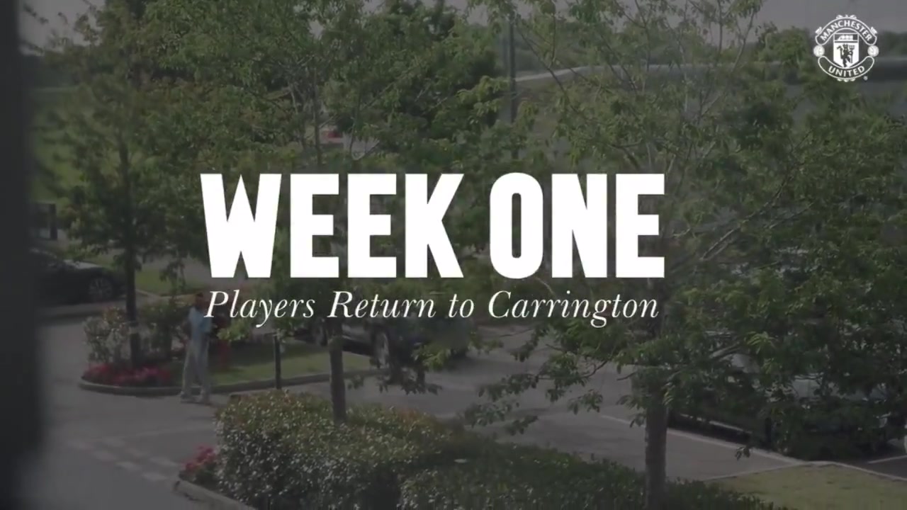 曼联球员回归卡灵顿的第一天，来看看大家都在做什么