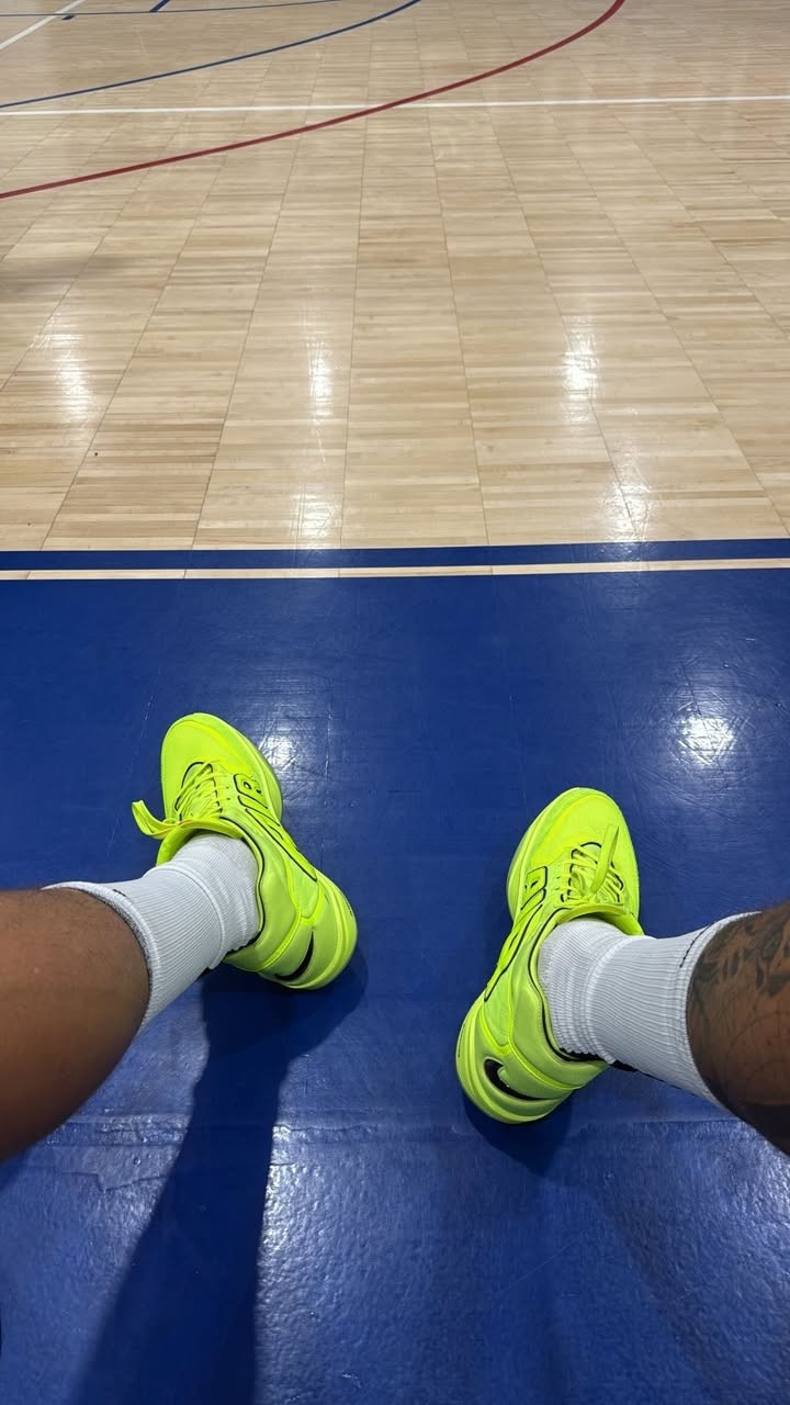 还是自由球员👀本-西蒙斯更新社媒 晒出一张训练照