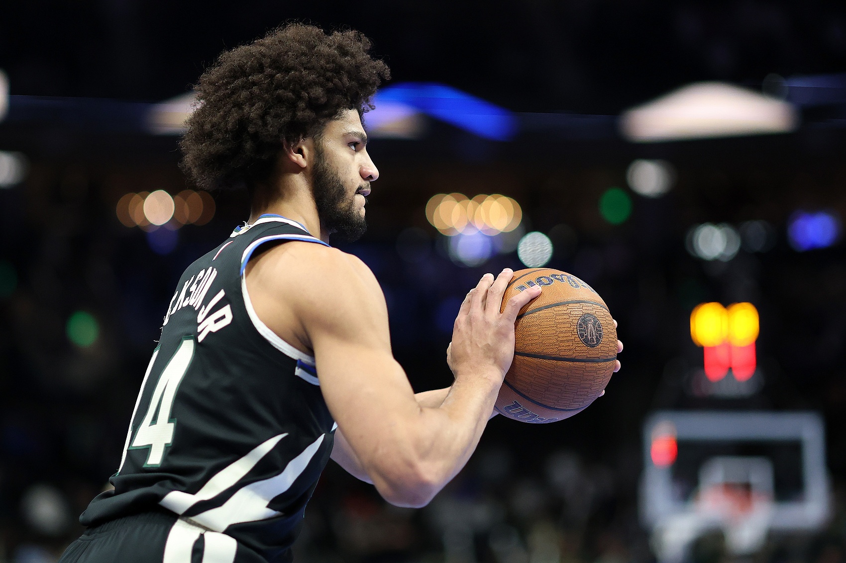 各退一步 杰克逊同意推迟自己合同转保障日期 雄鹿保障其部分薪水