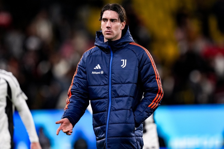 共和报：弗拉霍维奇经纪人向尤文要1000万"分手费"，与球员对半分