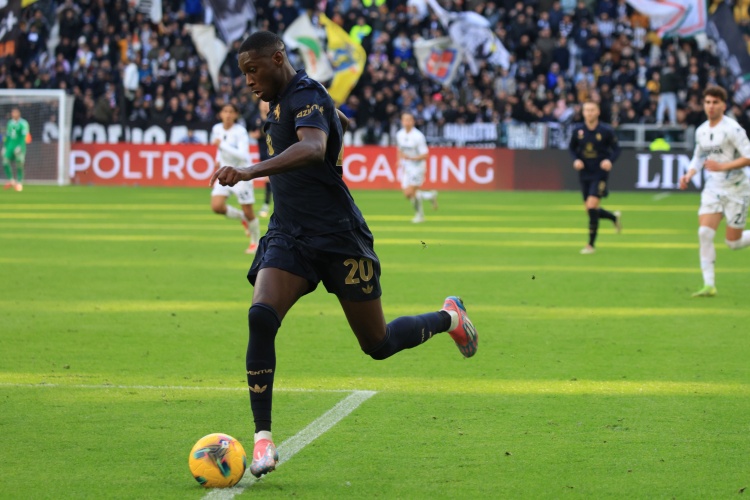 记者：若签奥斯梅恩失败，加拉塔萨雷将转而追求小基恩或穆阿尼