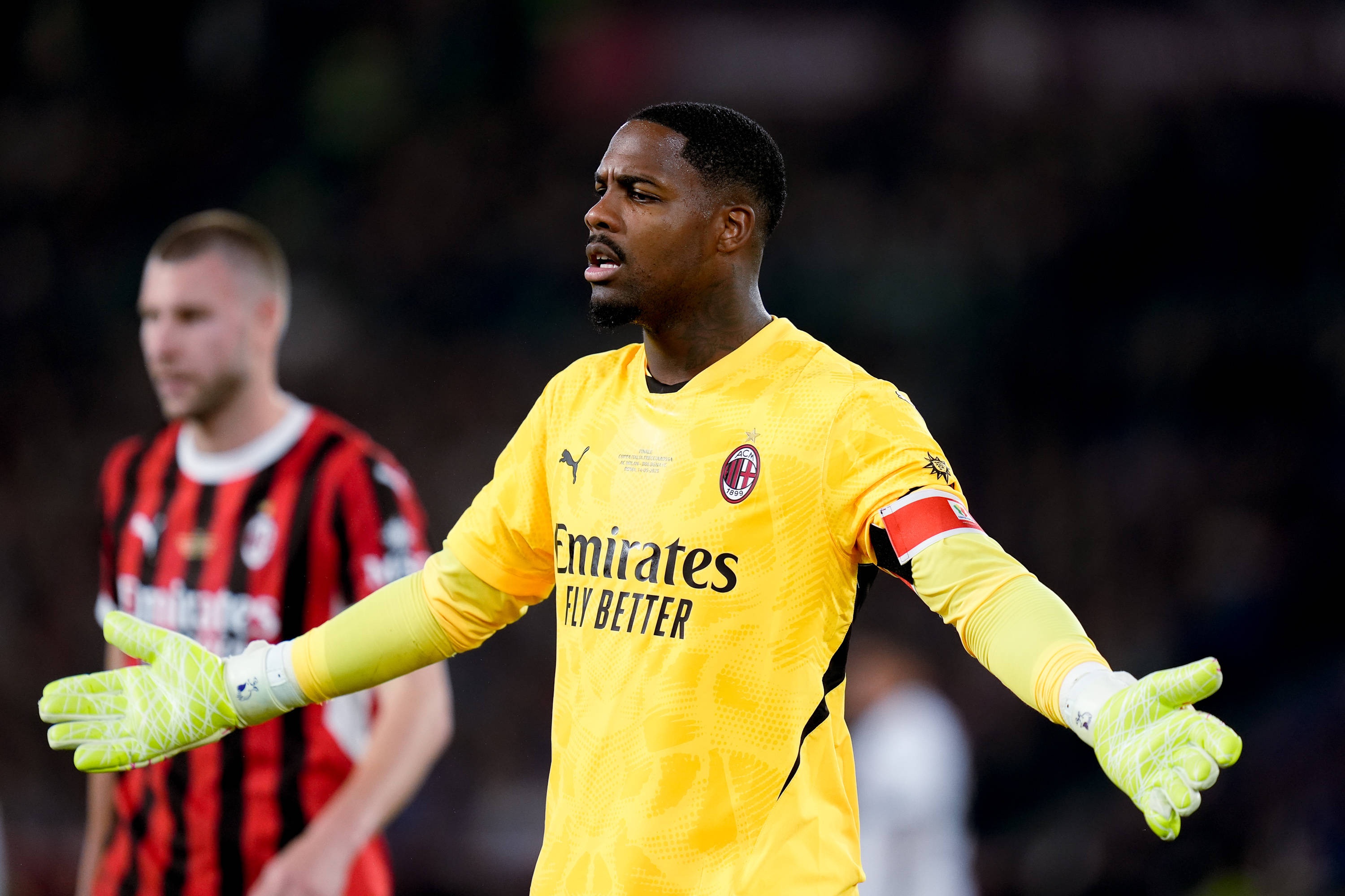 记者马特奥-莫雷托：米兰准备重启和迈尼昂的续约谈判