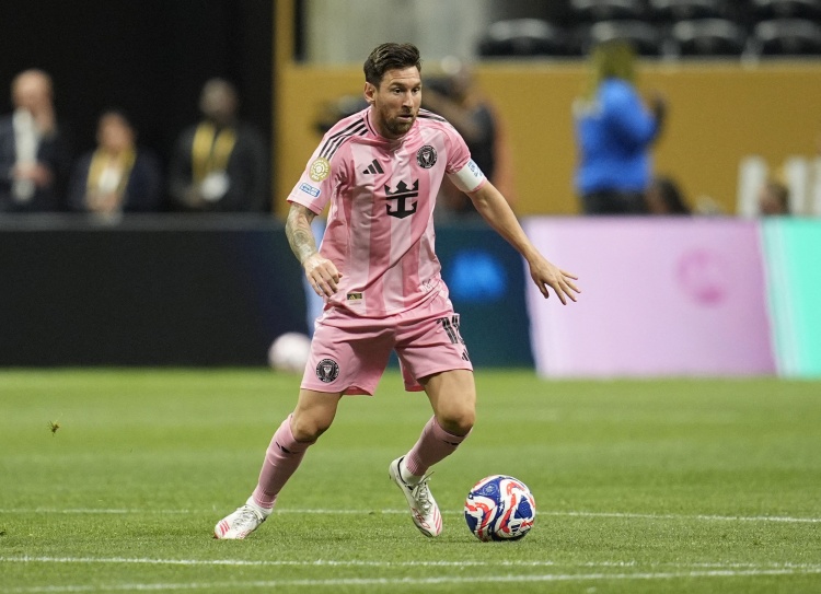 外媒：吉达国民很想签梅西，但他有望与迈阿密续约至2026世界杯后