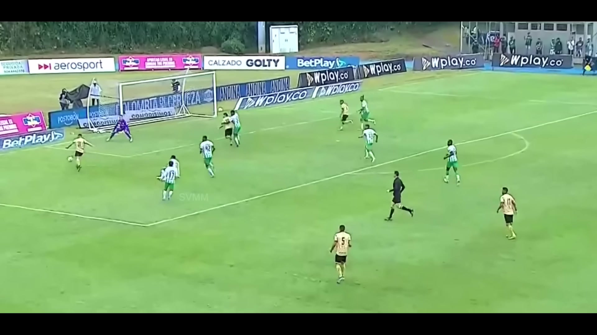 卡巴尔球员集锦：边卫中卫都能踢，哥伦比亚后防多面手