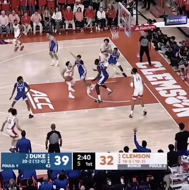 上能领防小后卫，下能顶防大中锋！库珀弗拉格大学防守集锦！