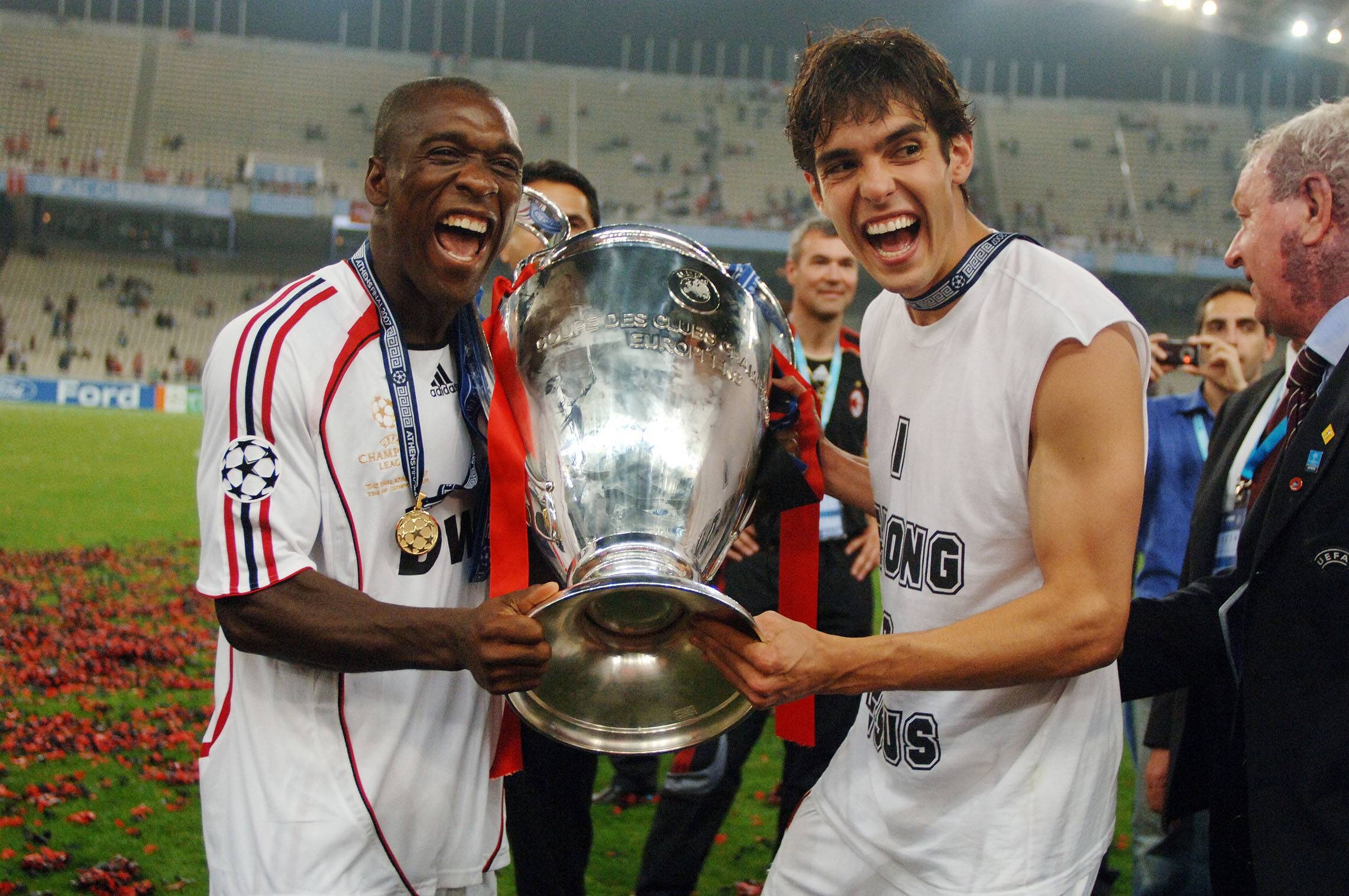 西多夫能否排进如今前20中场？范博梅尔：不能，现在有太多天才