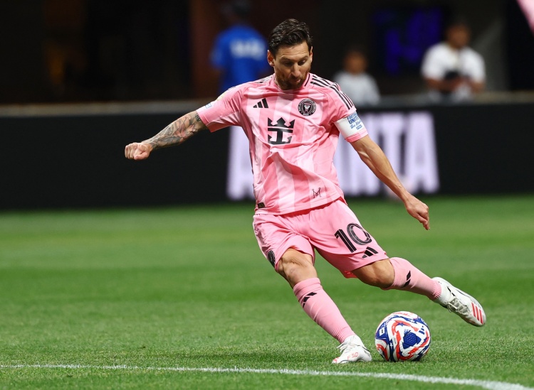 马斯切拉诺：梅西在迈阿密很开心，他在这里安静生活并享受足球