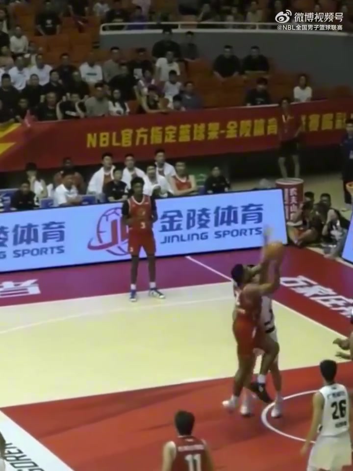 【集锦】NBL得分王阿诺斯克 能攻善守串联球队&全能战士彰显实力