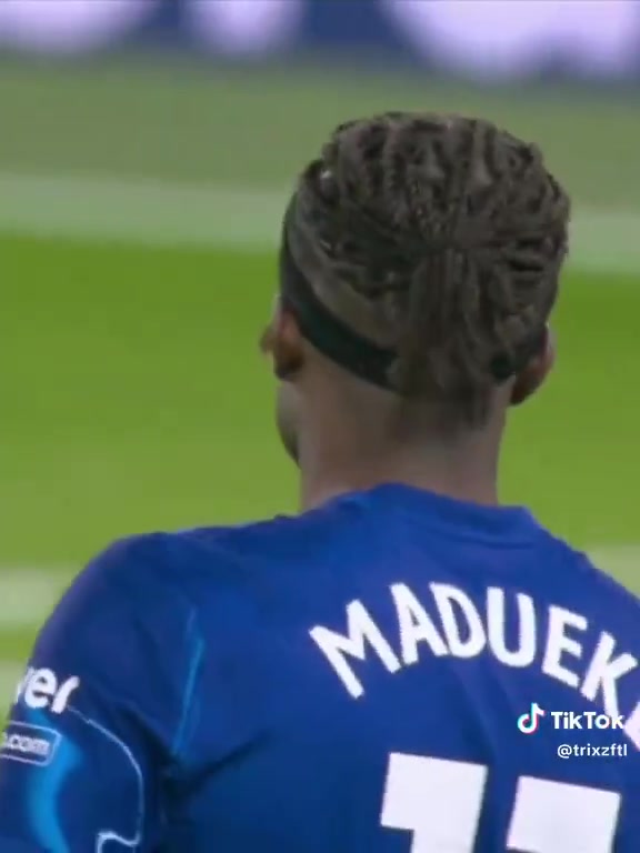 外网调侃：阿森纳居然想花将近6000万欧元引进这个家伙🤣