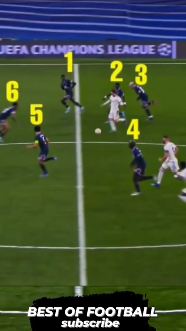 2年前的魔笛这脚直塞让6名巴黎球员愣在原地😱