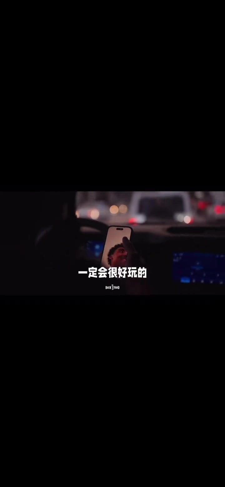 独行侠全是老友！拉塞尔与湖人前队友克里斯蒂开心地视频通话~