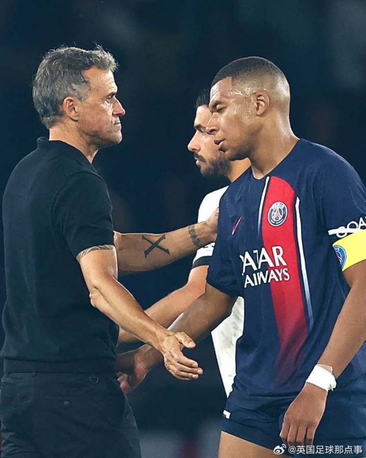 🤔恩里克：宁愿有4个各进12球的球员，也不想只有一个进40球的