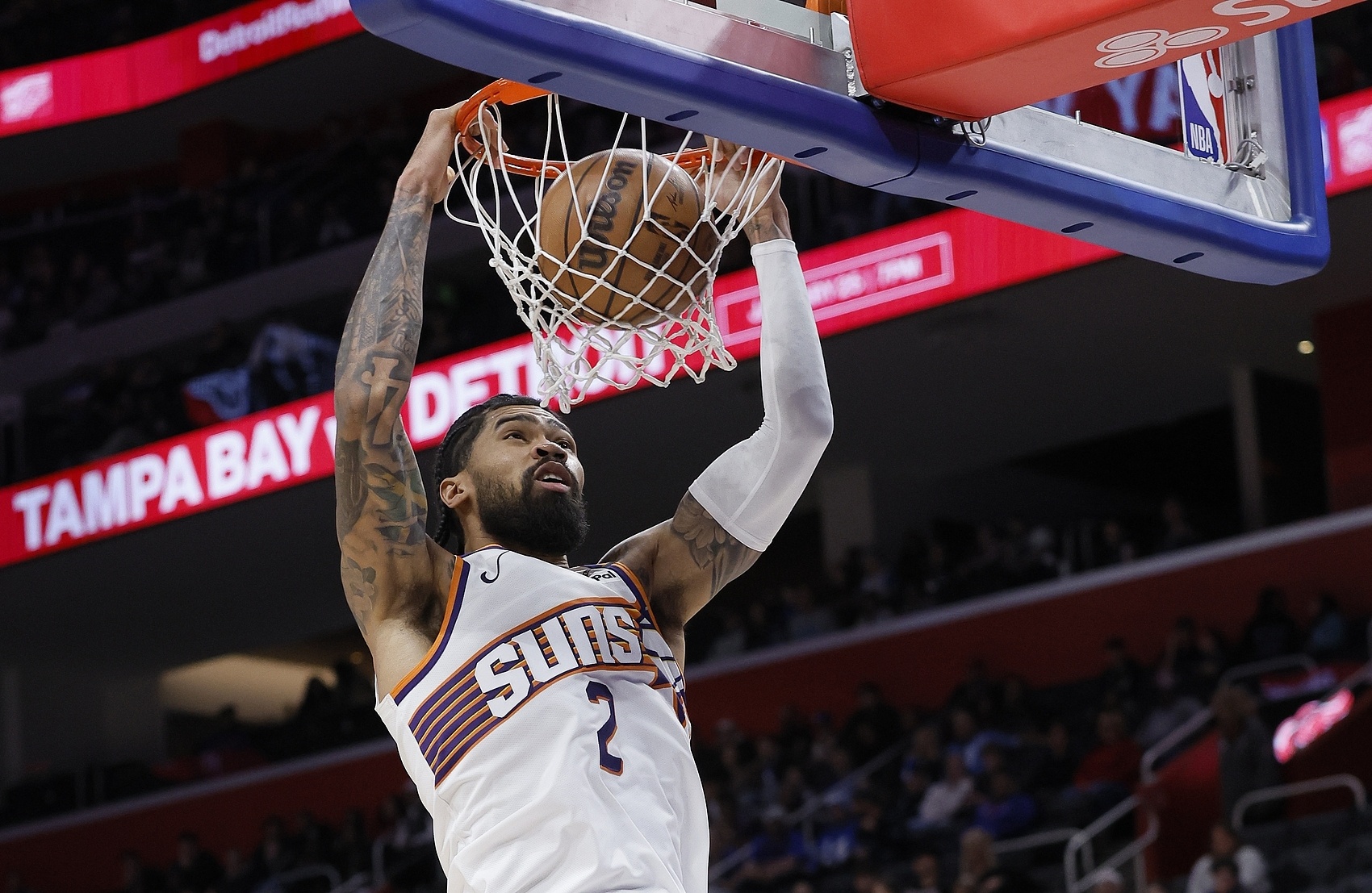 美记：尽管有球队向太阳表达对理查兹的兴趣 但太阳更想留下他