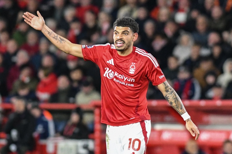 记者：热刺引进怀特进展迅速，球员6000万英镑解约金已生效