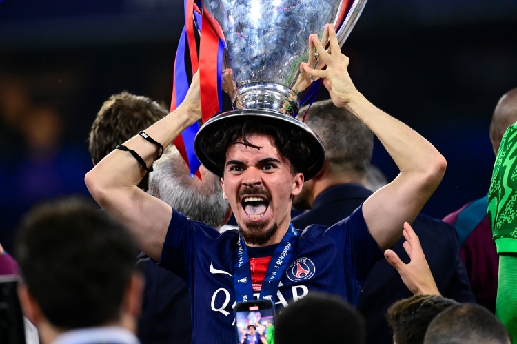 几年前谁信？世俱杯金球奖赔率：维蒂尼亚超低赔率领跑，恩佐第4