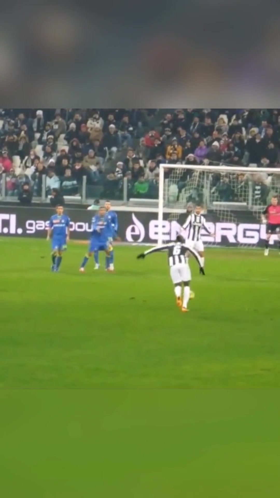 😱当年博格巴身价一个亿！这粒进球给人巨大的视觉冲击！