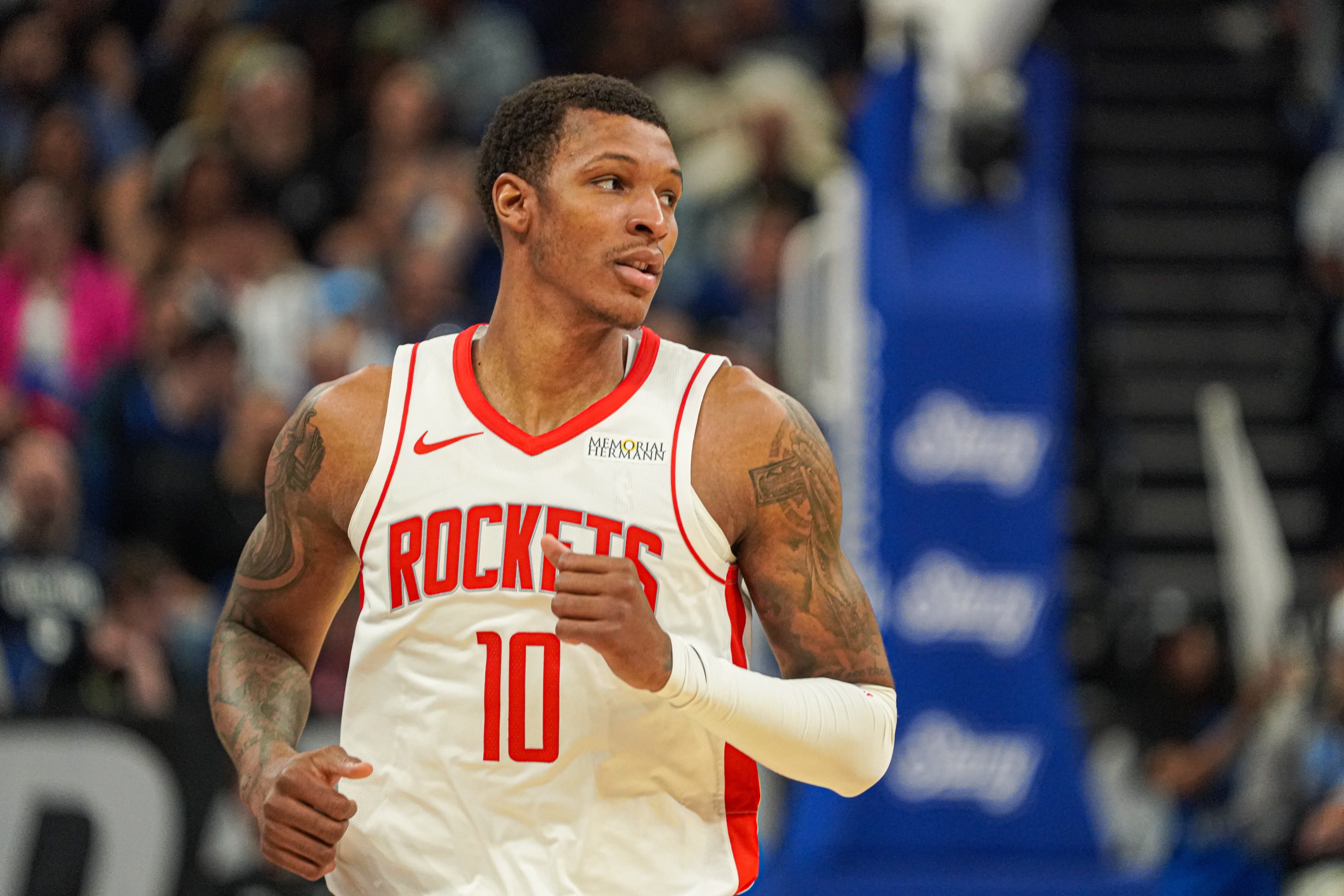 为何不等到明年拿大合同？贾巴里：我想留火箭&在这结束职业生涯