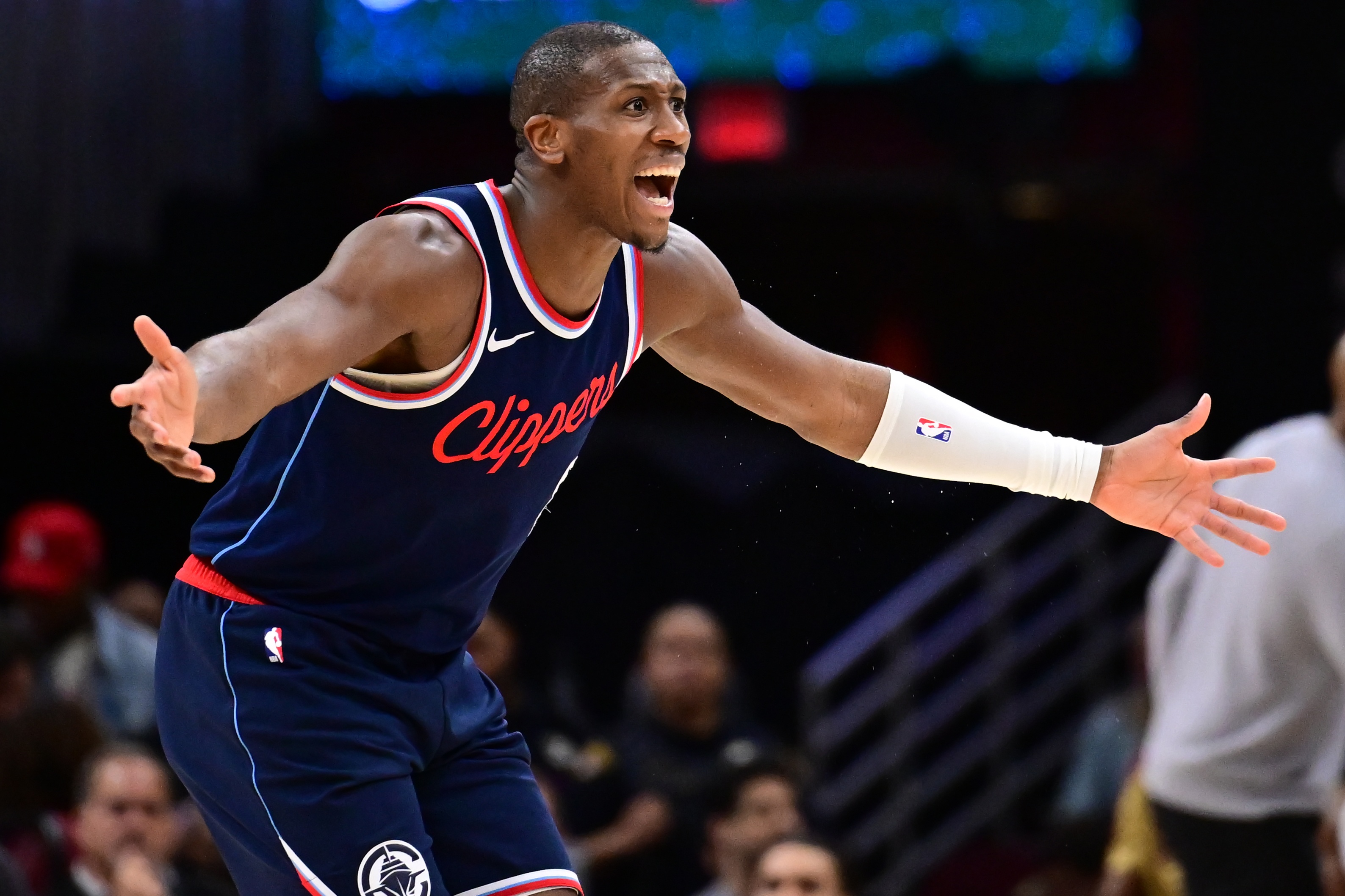 贝弗利：莱昂纳德说我会喜欢邓恩的 邓恩让他想起了我