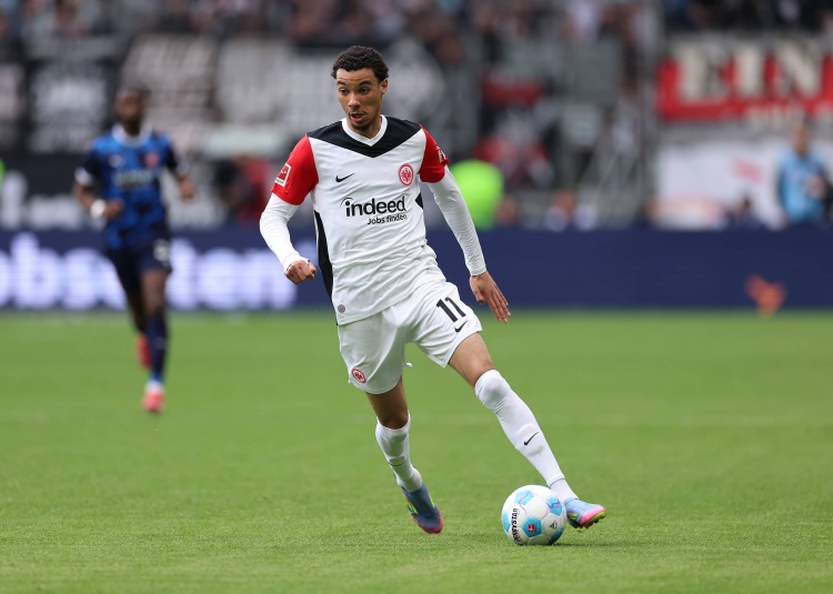 图片报：队友不信埃基蒂克会为转会罢训，法鹰要价1亿欧&红军有意