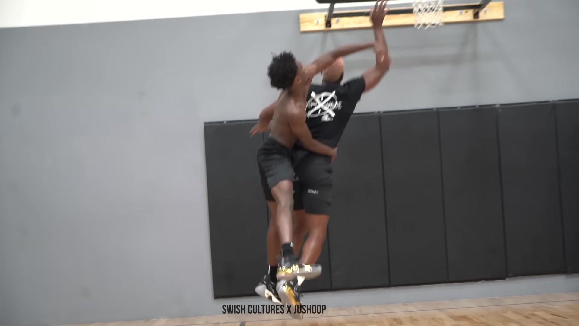 珍贵录像😋四年前韦德与儿子1v1对决，还喷起了垃圾话！！