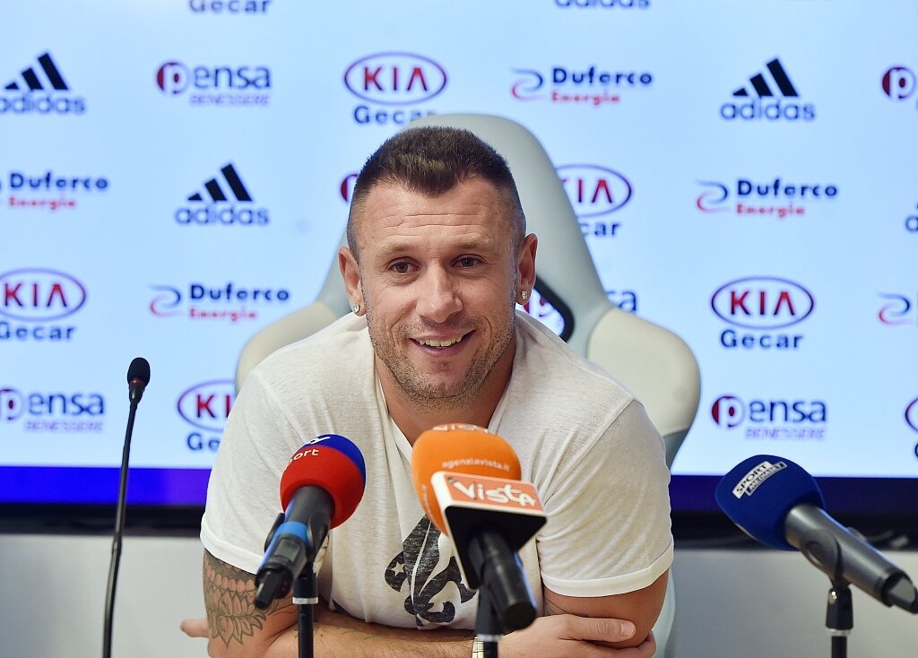 卡萨诺：小因扎吉毁了国米 劳塔罗想发火就该私下说或干脆打一架