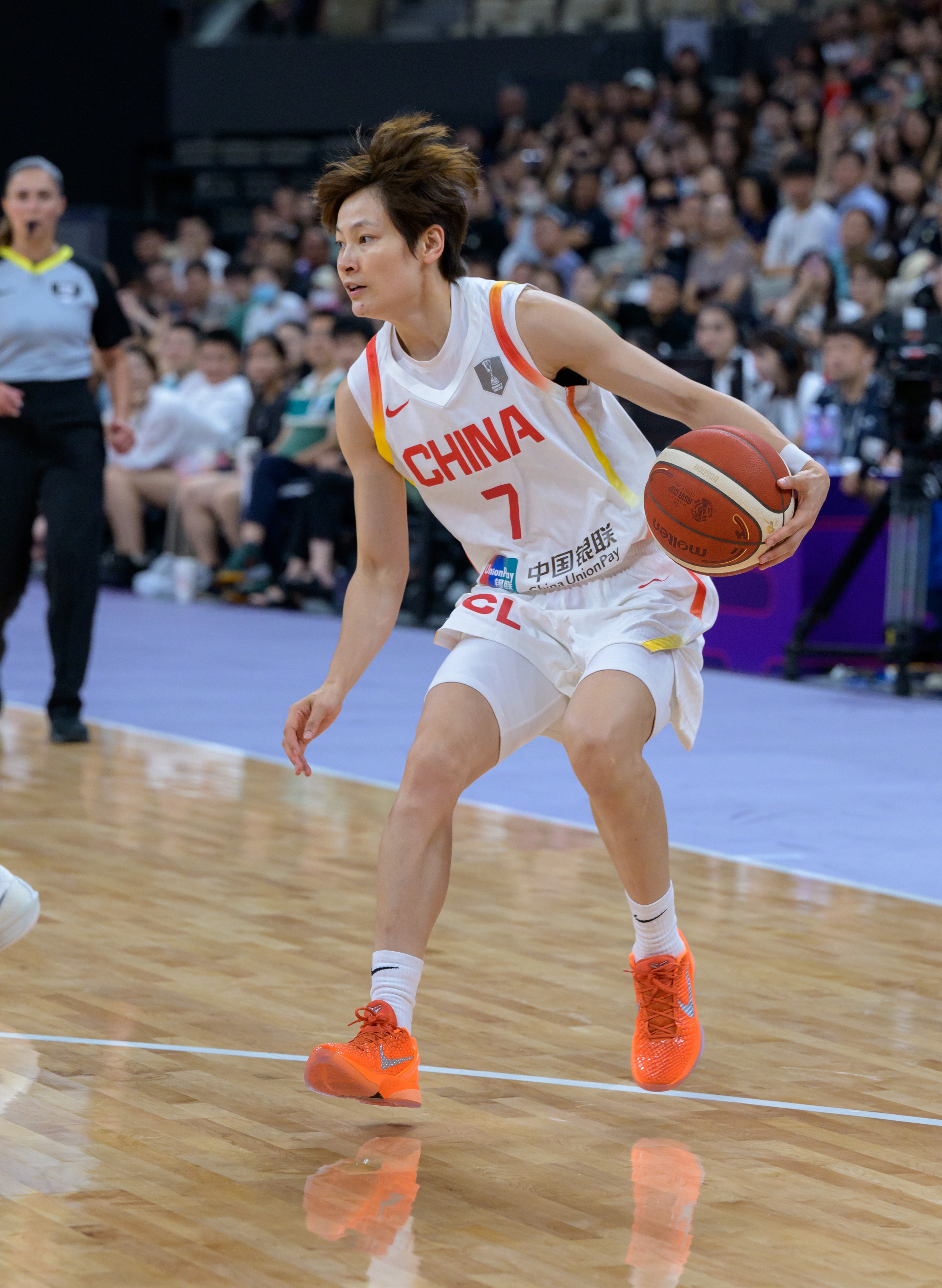 张佳玮：中国女篮依赖杨力维的临场机变 张子宇防守需专门摆联防