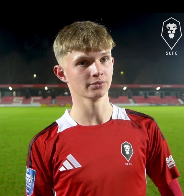 邮报：阿森纳询问索尔福德前锋赖特的情况，有意与利物浦曼城争夺