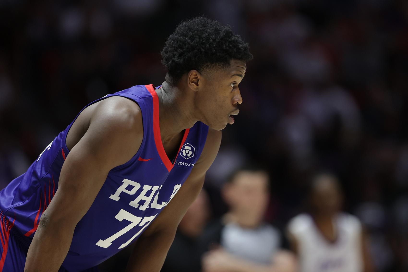 效率不高！探花埃奇库姆14投仅4中拿到15分 三分6中1