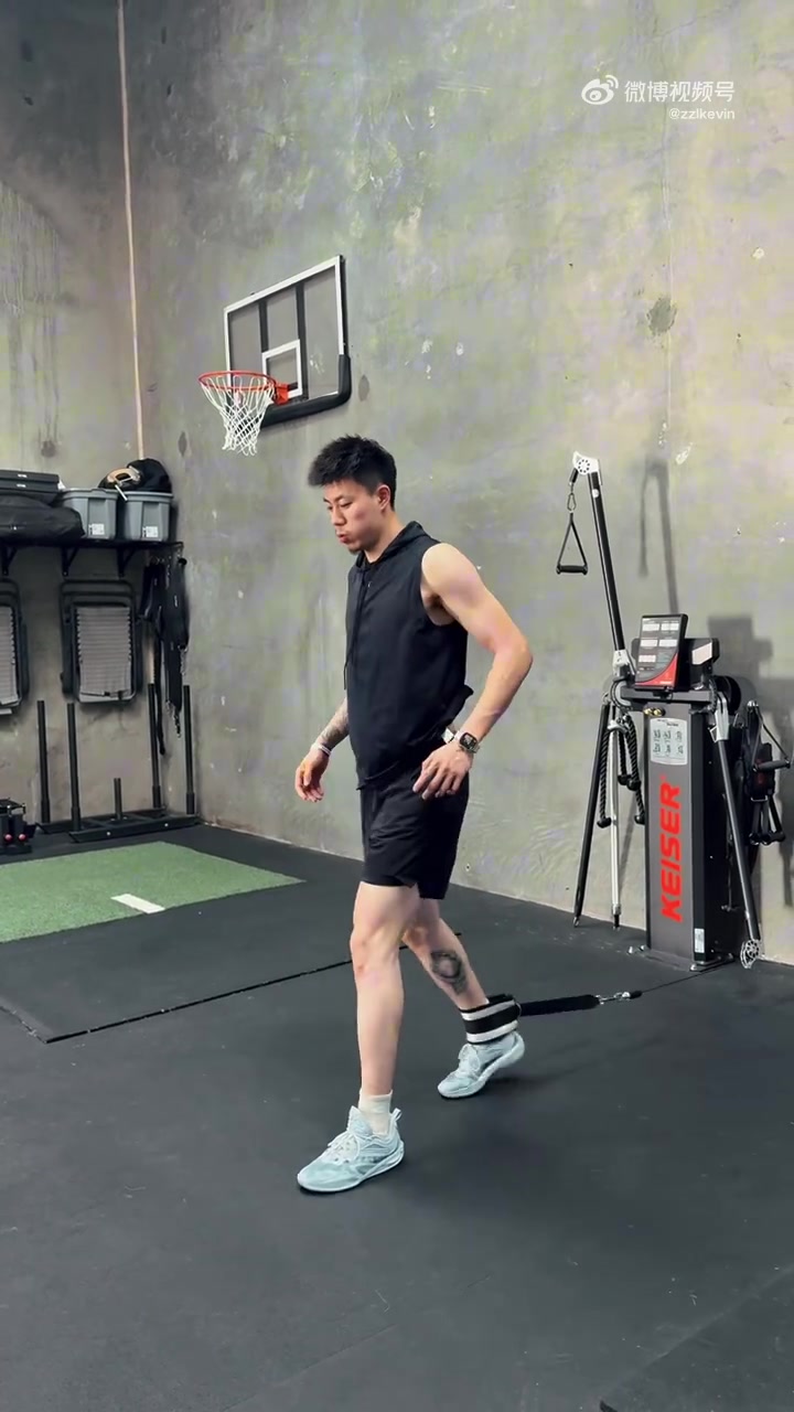 早日康复🙏张镇麟更新社媒晒康复训练情况：😶‍🌫️