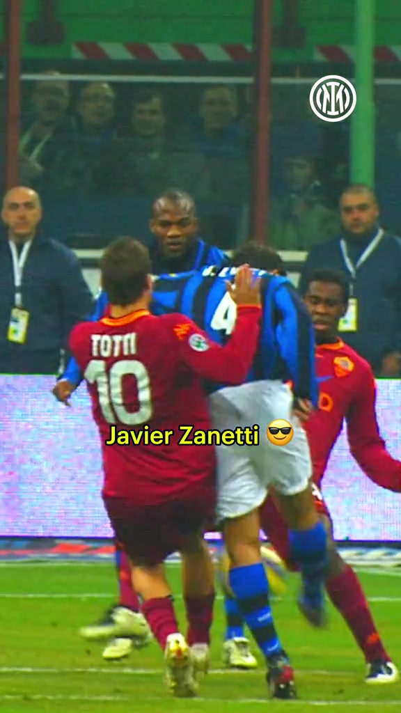 忆往昔：“蓝黑小将”在狼王的干扰下完成禁区外抽射破门🔥