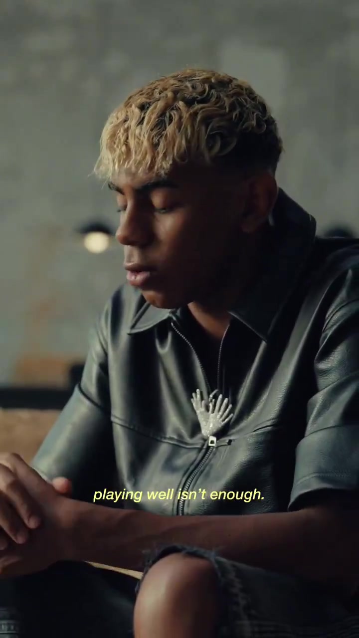 我要创造自己的历史！亚马尔社媒晒出自己身披巴萨10号的视频