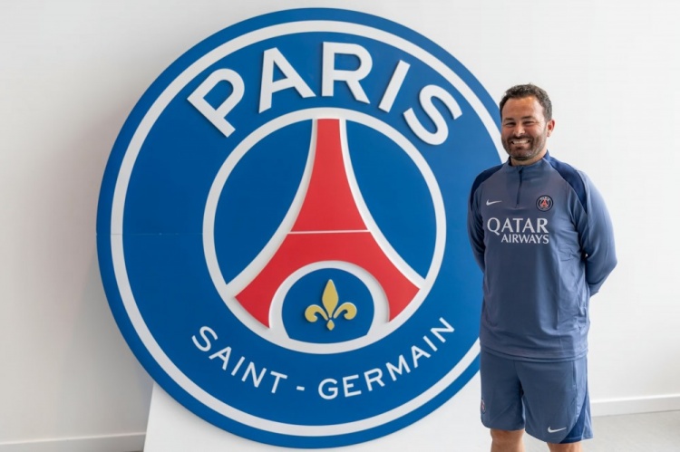 官方：前斯特拉斯堡B队主帅勒斯科尔内出任巴黎青训中心技术总监