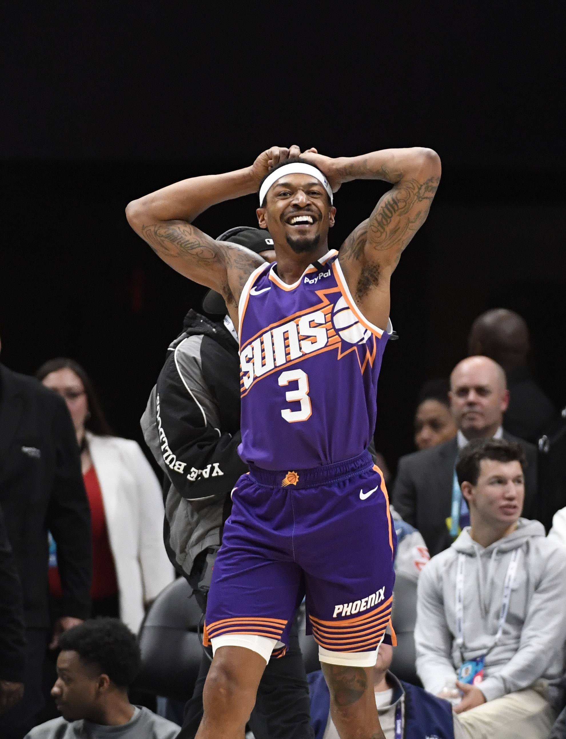 一身轻🛩️专家：太阳用延伸条款裁掉比尔 新赛季节省超2亿支出