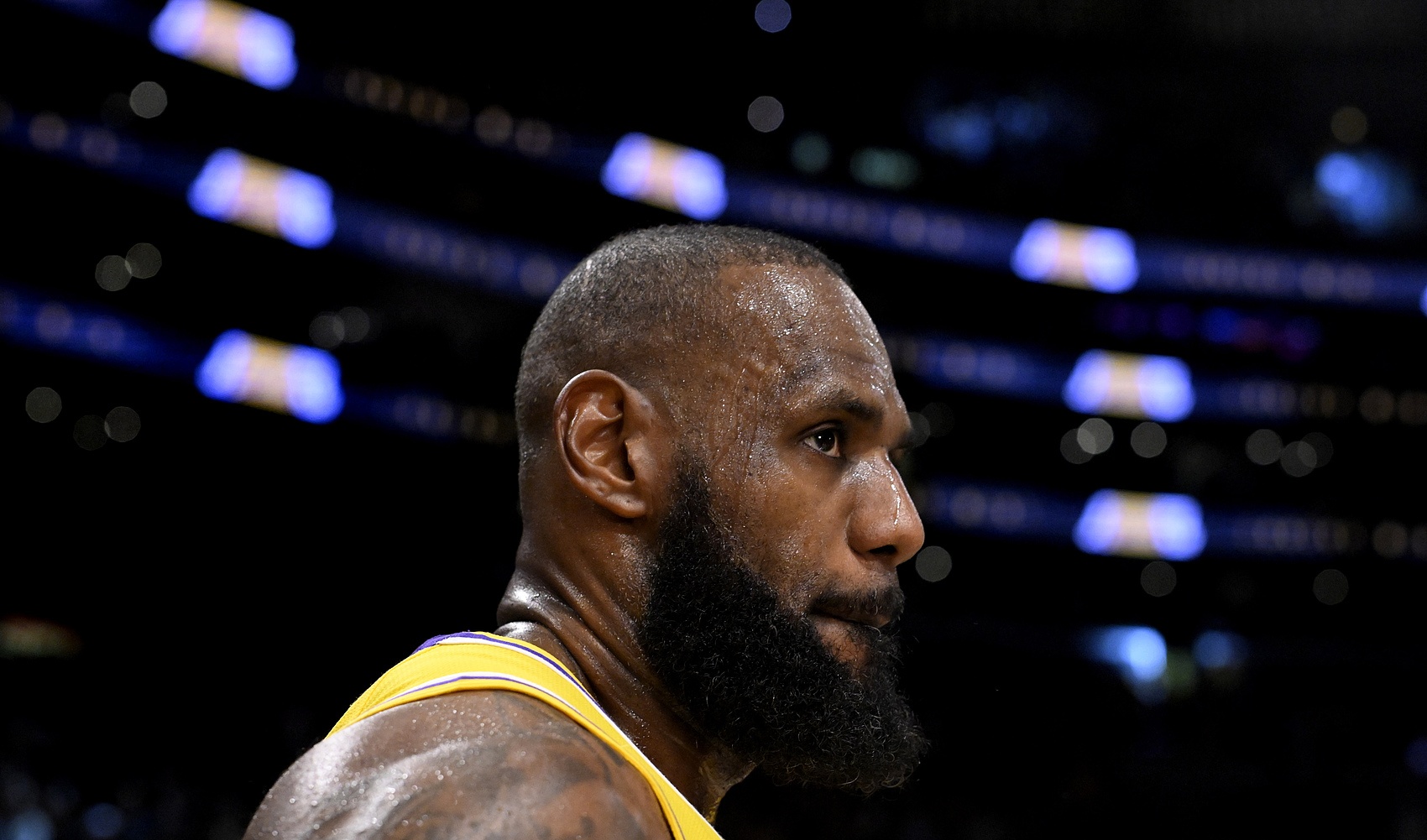 美记：亚马逊一直在积极争取让詹姆斯退役后成他们NBA报道的门面