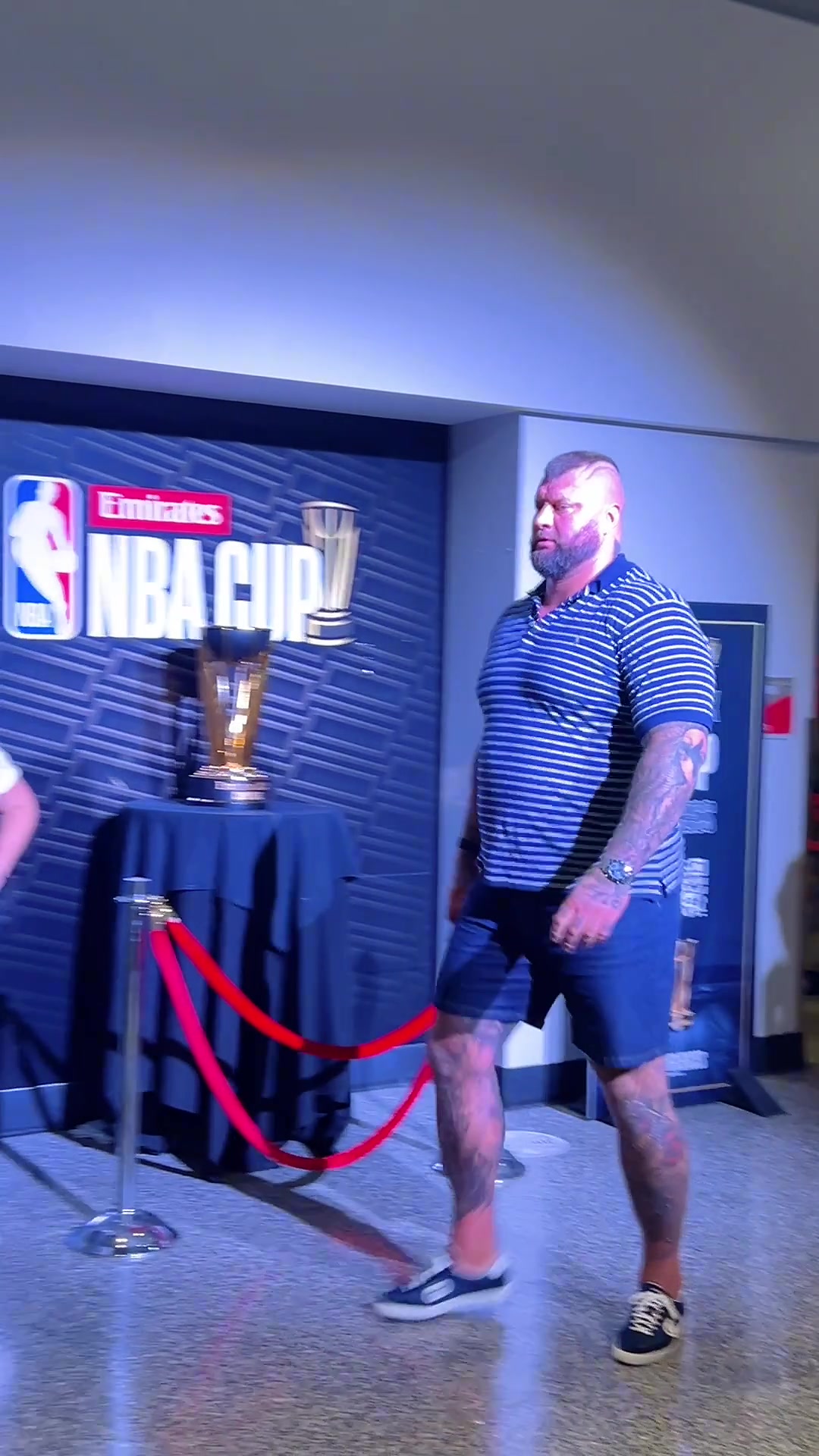 杨瀚森和约基奇之间，还差一位眉清目秀的哥哥👀