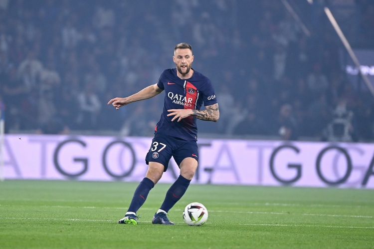 罗马诺：什克里尼亚尔优先选择加盟费内巴切，双方球队还在谈判