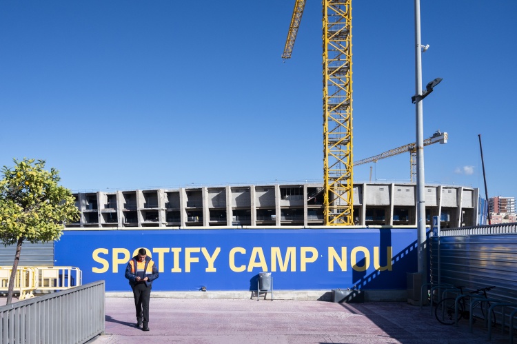 记者：巴萨因诺坎普施工请求欧冠首轮客场进行，争取更多时间完工