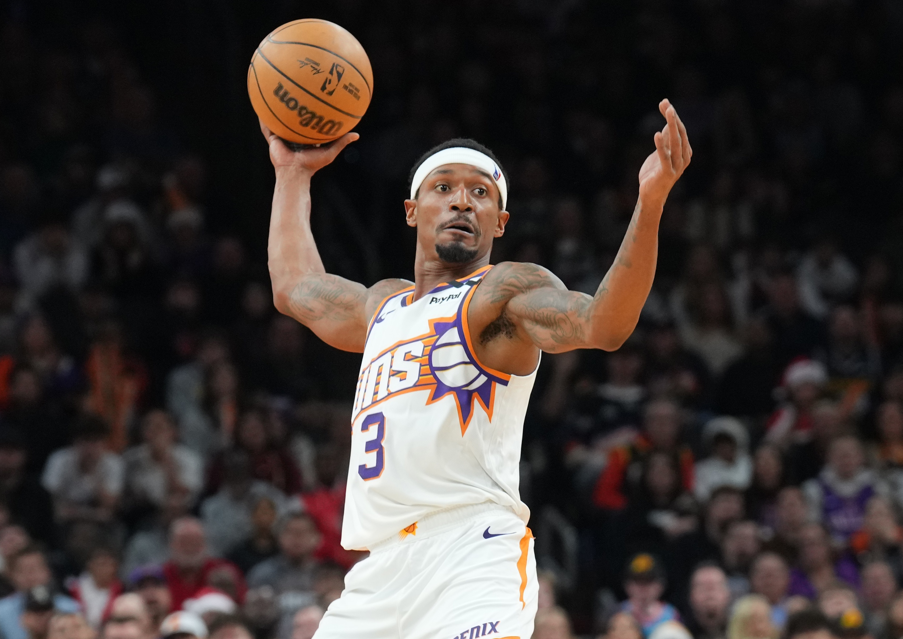 比尔在太阳两年赚9694万美元 合计缺阵58场比赛 一场季后赛都没赢