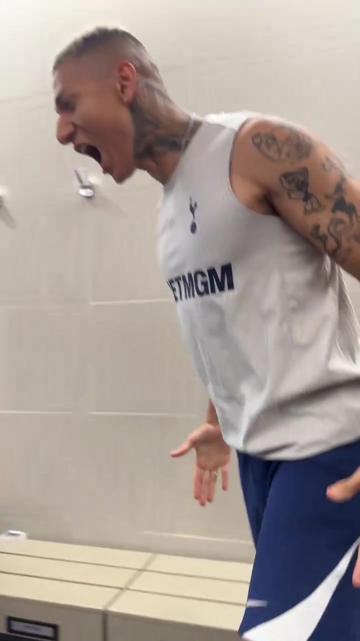 过于真实！折返跑训练前vs折返跑训练后！职业球员也顶不住~