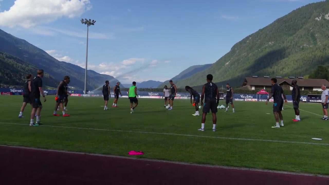 德布劳内直拍！那不勒斯新援卢卡，马里亚努奇，诺阿朗均加入训练