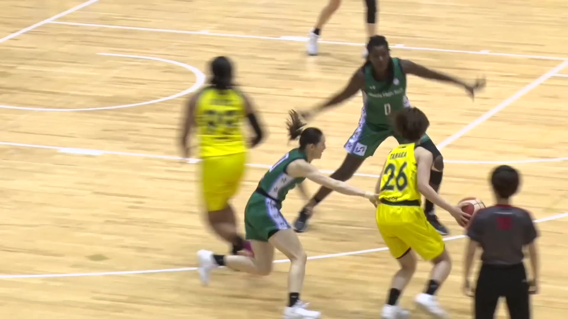 球风灵动投射精准！中国女篮啥时能出一位像田中心这样的后卫？