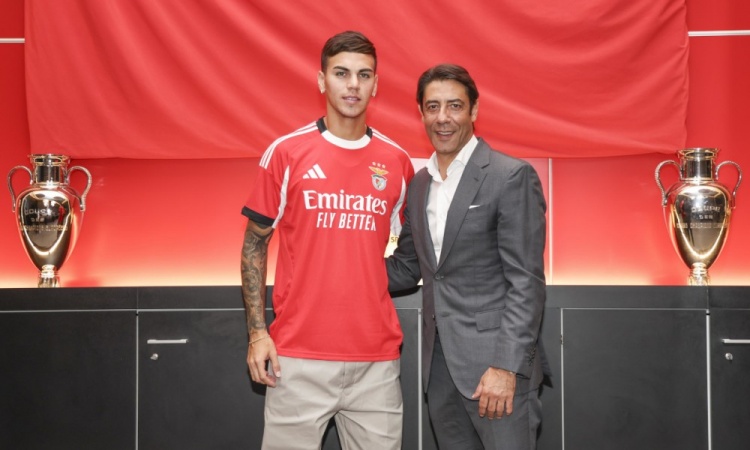 官方：本菲卡300万欧租借维拉中场巴雷内切亚，买断费1200万欧