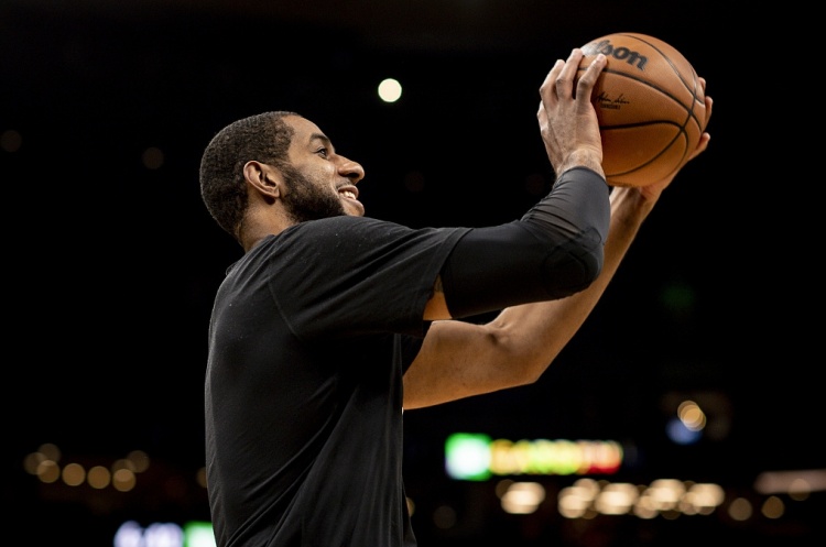 不惑💪🏾祝“直臂跳投王子”阿尔德里奇40岁生日快乐！🎂