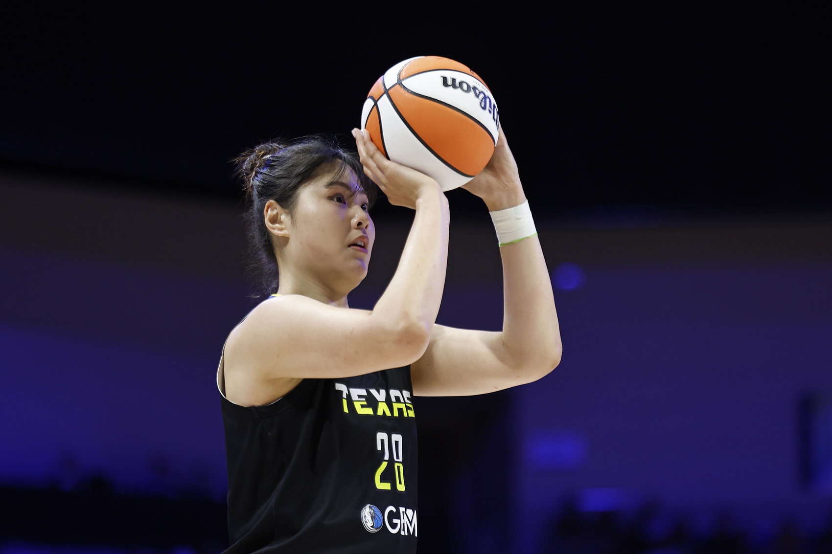 丁佳宁：球迷不会因女篮输球而怪小宝不回国 瀚森不打亚洲杯更好