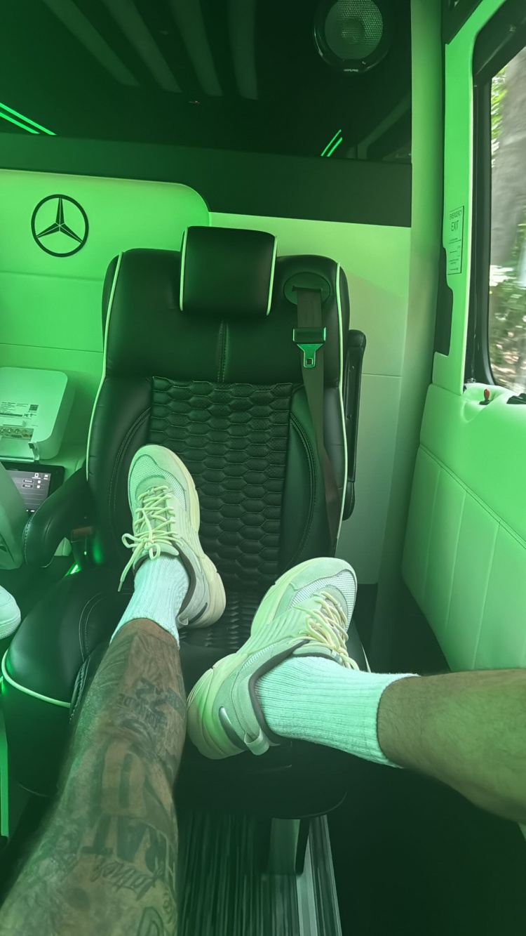 已经两个月了！塔图姆晒照 这一次没再穿保护靴