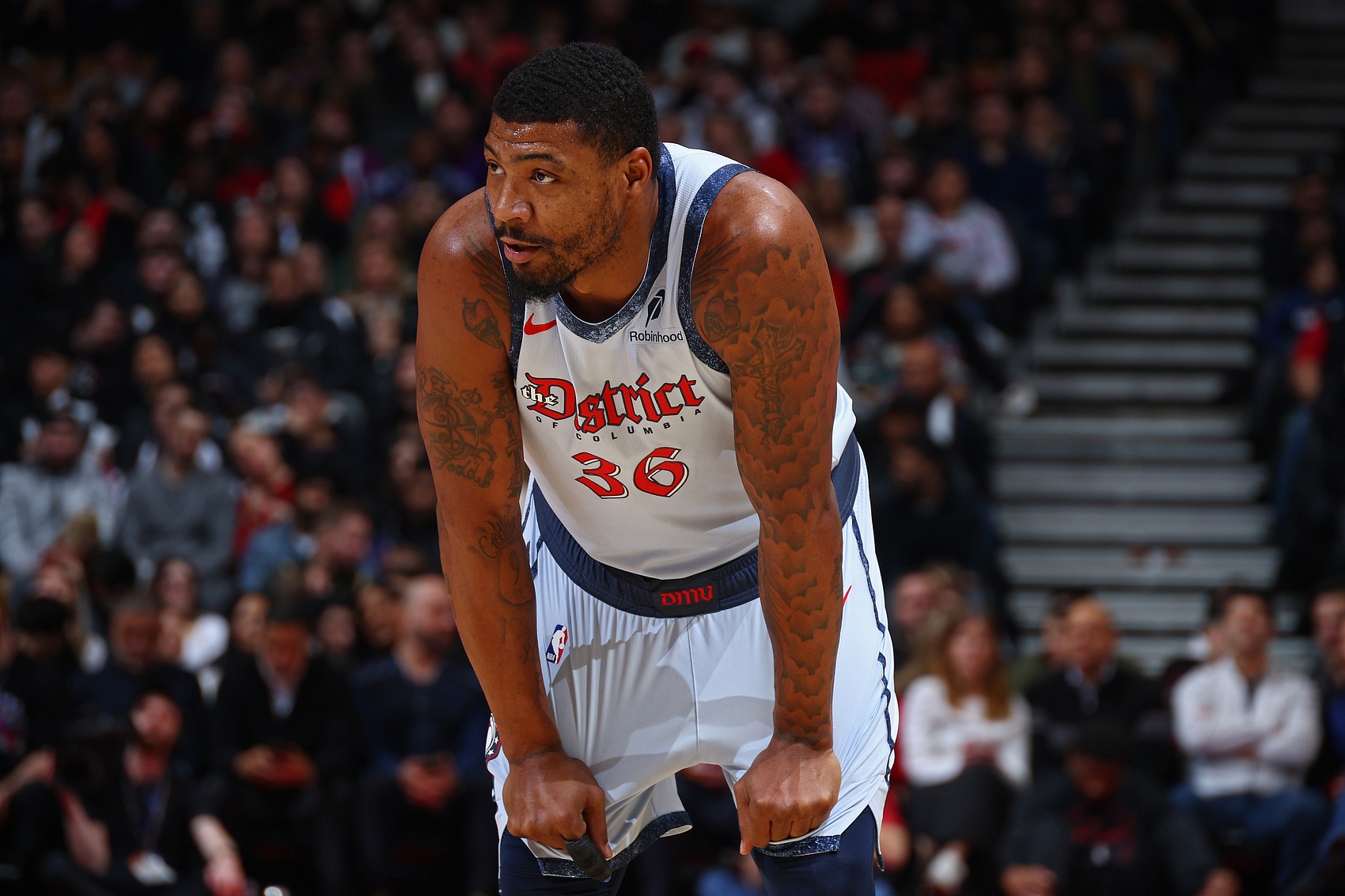 帕金斯：湖人很久没有像斯玛特这样的防守者了 这笔引援很棒