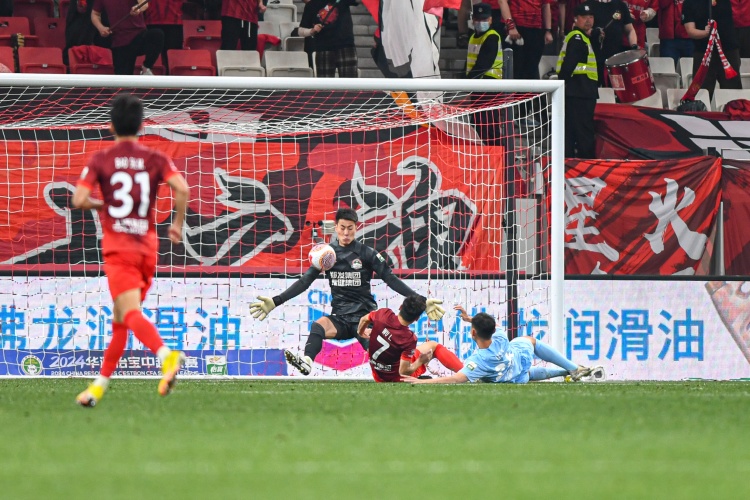 记者赞徐嘉敏：在河南经历坎坷但未放弃，今晚他让更多人记住自己