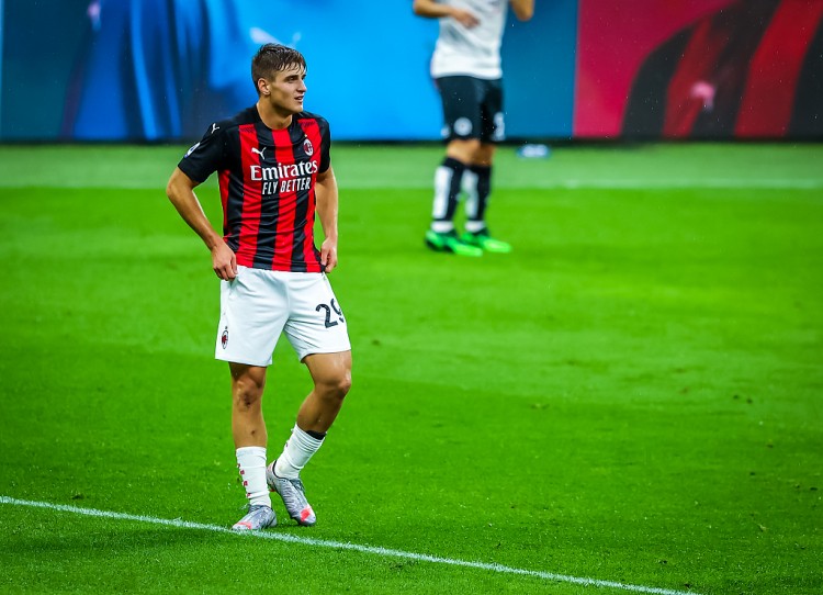 隆戈：科隆博租借热那亚达成全面协议，买断费用为1000万欧元